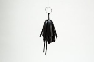 CANCAN_PORTE_CLEFS_FANTOME_CHAMBRE_A_AIR_FEMININ_POMPON_POMPOMGIRL